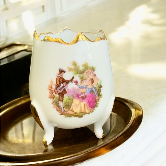 Vintage Limoges Fragonard Miniature Porcelain Egg Vase Courting Couple - Picture 5 of 14